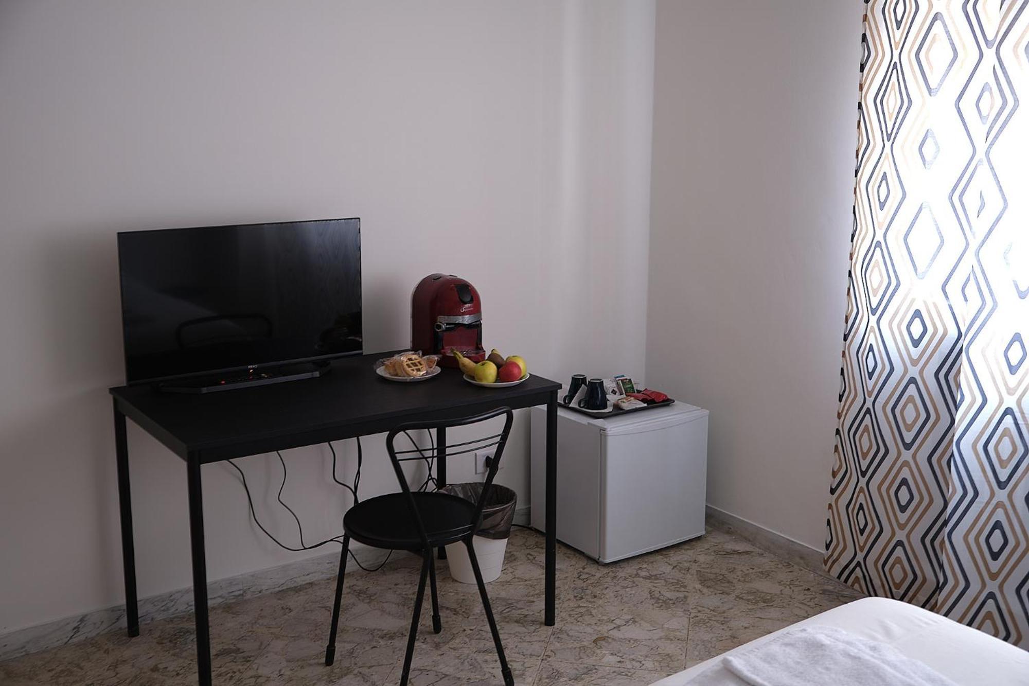 Kamila Guest House Bari Bilik gambar