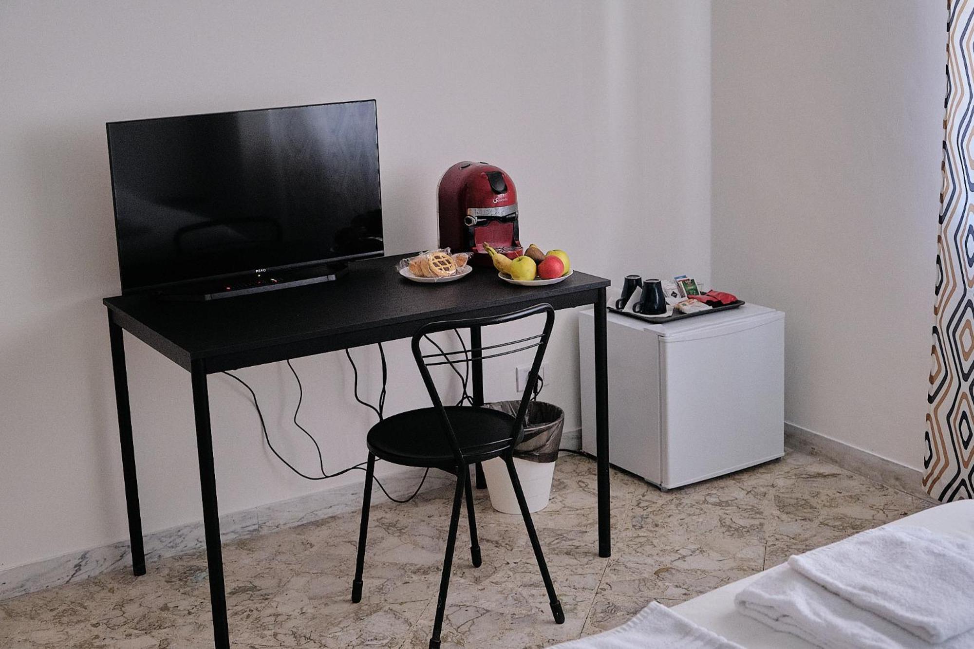 Kamila Guest House Bari Bilik gambar